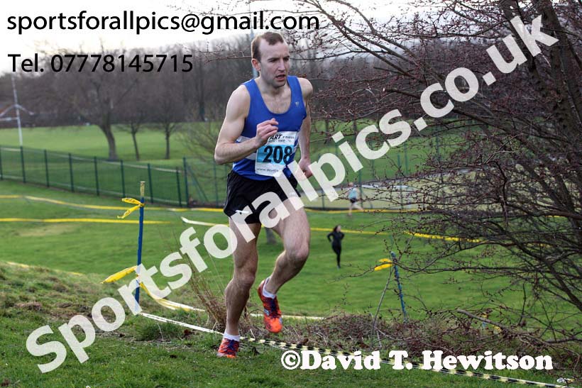 Senior mens Cathedral Relays, Birtley. Photo:  David T. Hewitson/Sports for All Pics